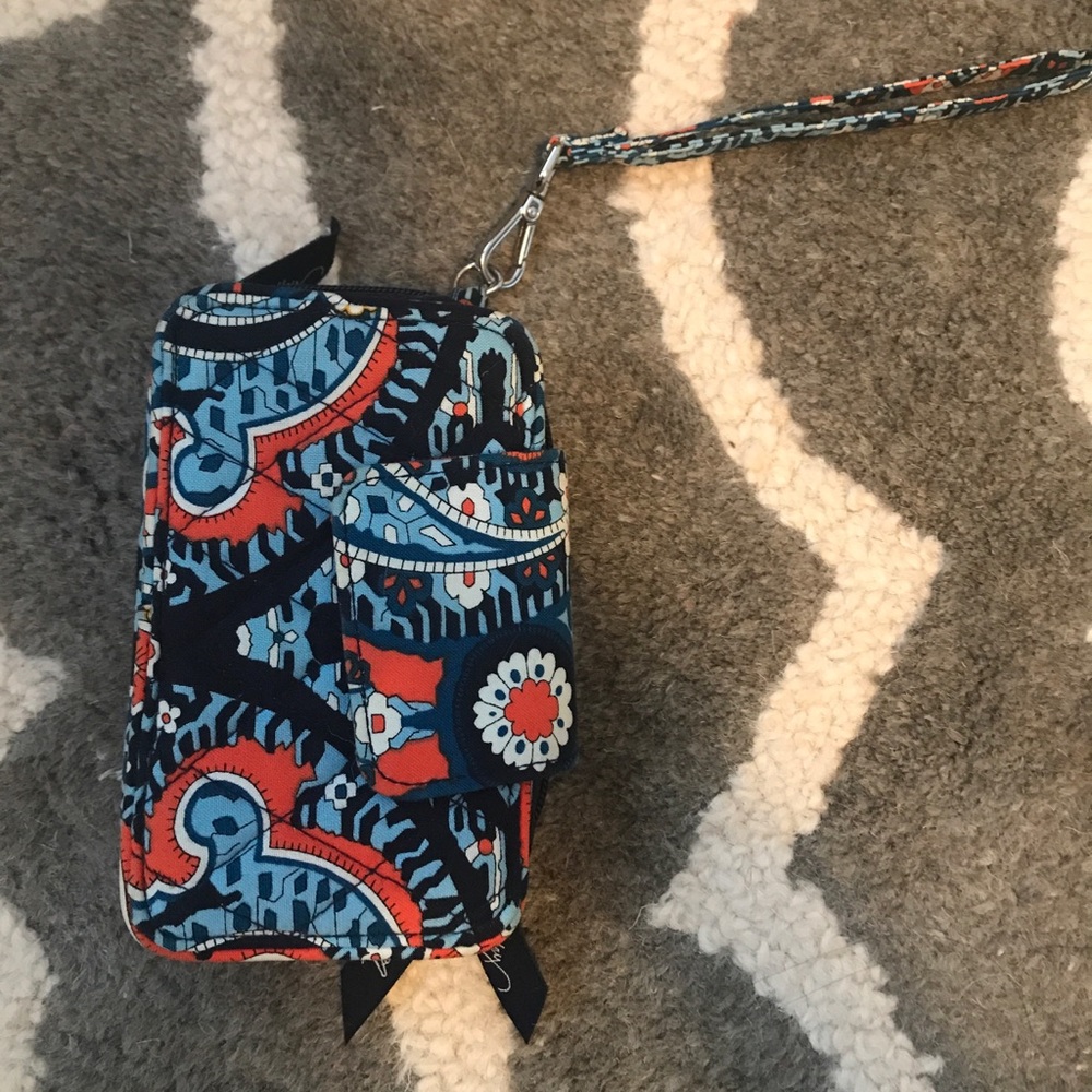 Never used vera Bradley wristlet with phone holder